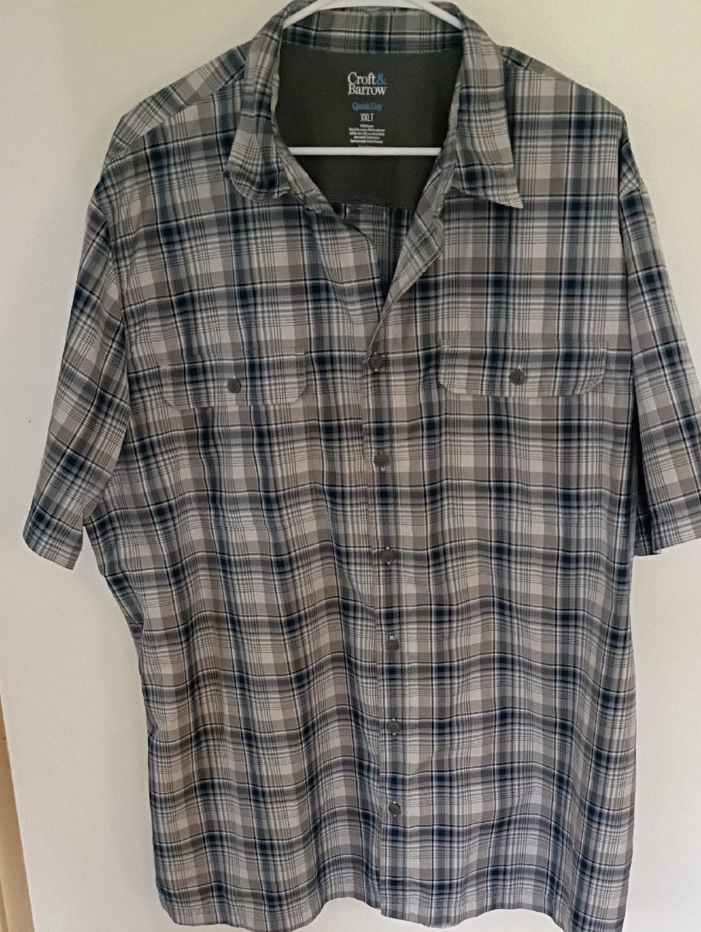 croft & barrow Men's Blue and Gray Plaid Short-Sleeve Button-Down Shirt